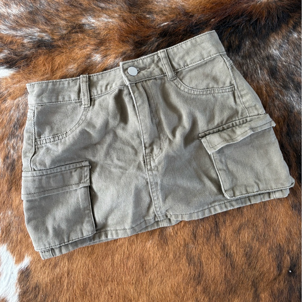 Khaki Women's Cargo Shorts